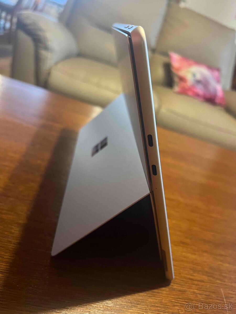 Microsoft Surface Pro 11 (11th Edition) | Snapdragon X Plus - 4