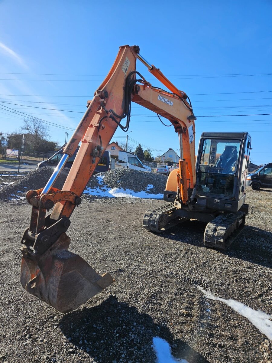 Bager DOOSAN - 4
