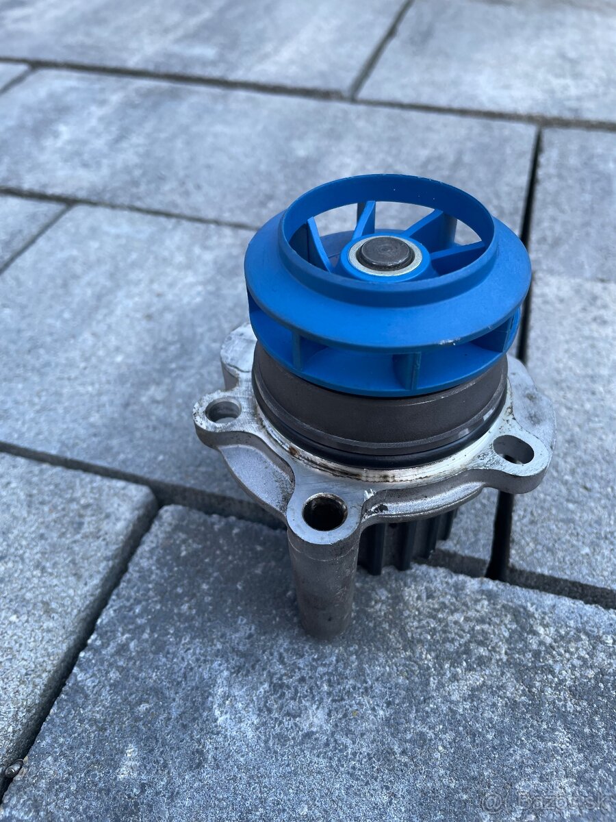 Vodna pumpa s remenom 1.9 74kw atd - 4