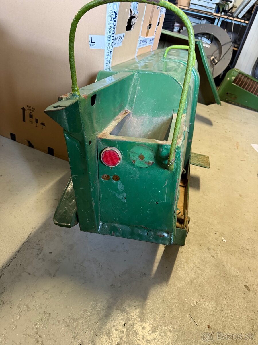 Zetor 25A hranaté blatníky - 4