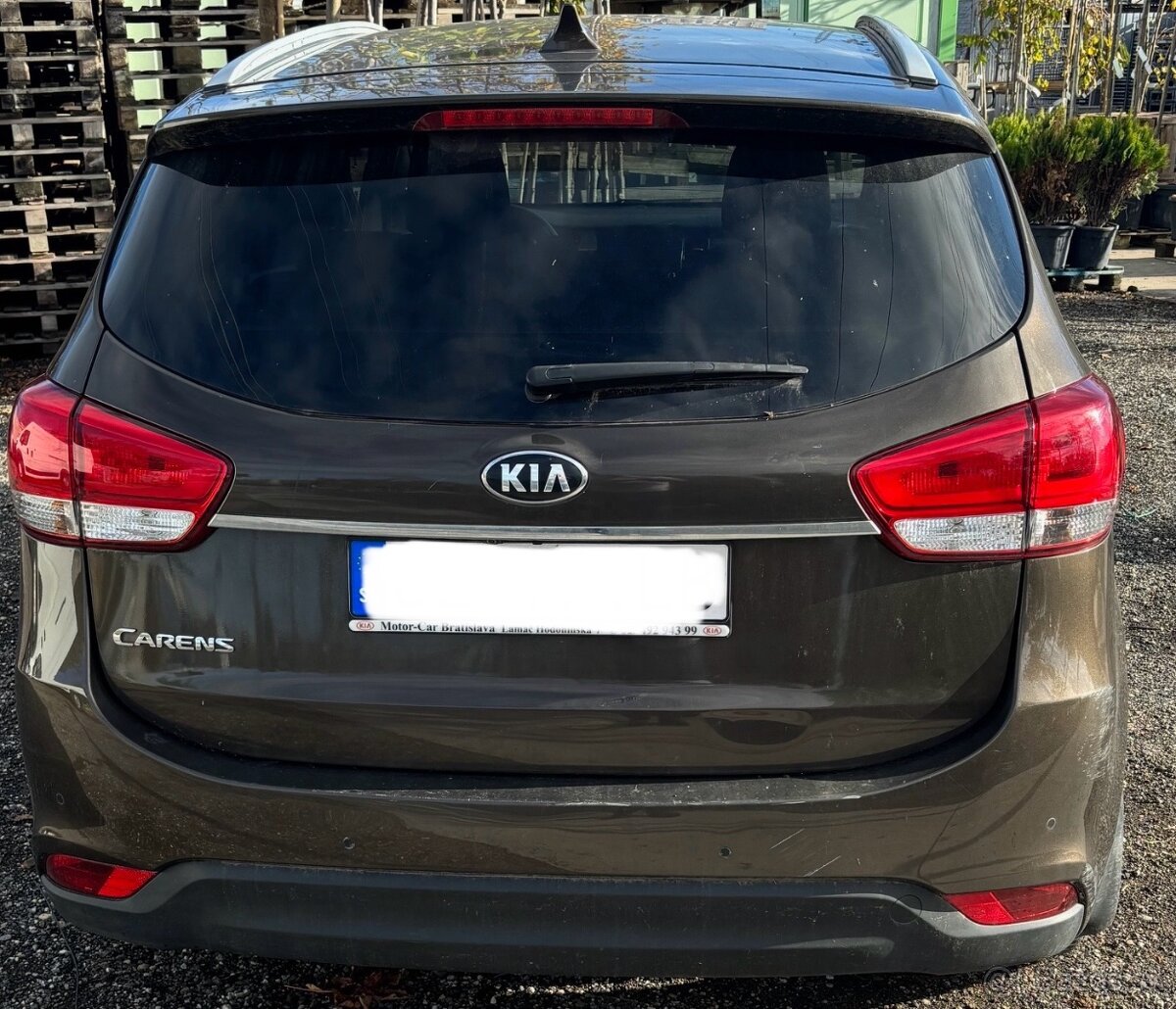 Kia Carens - 4