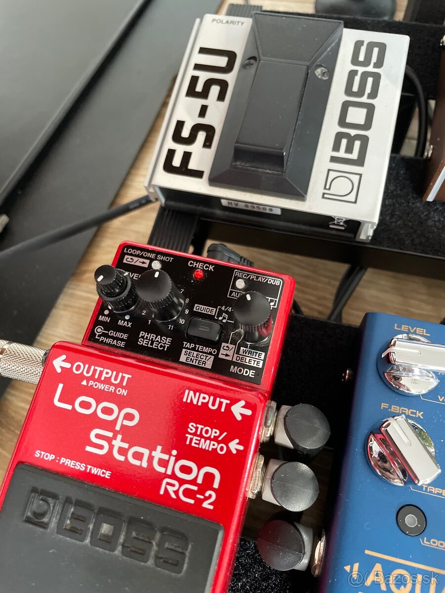 Boss RC-2 Loop Station + Boss FS-5U - 4