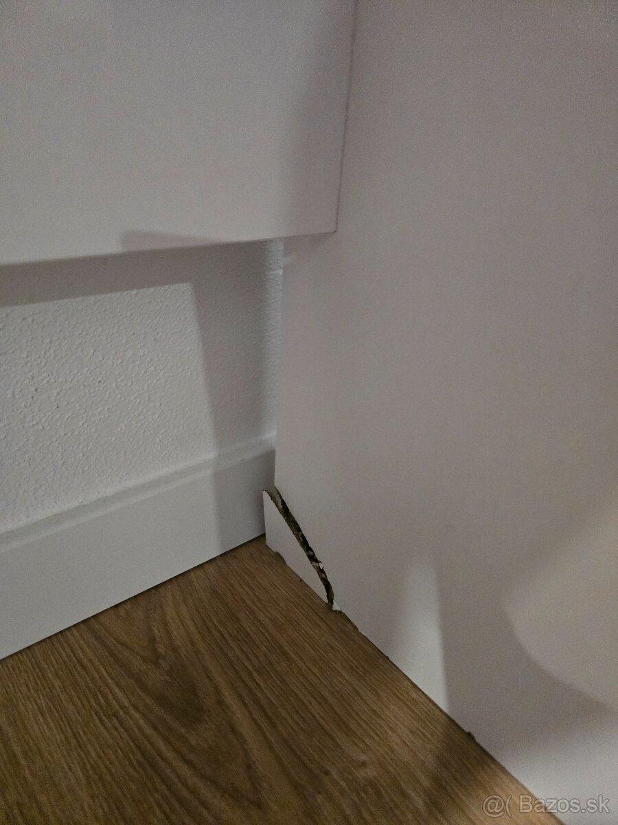 Kozmetický, toaletný stolík - 4