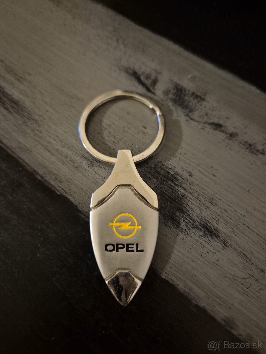 9ks - Kľúčenky rôzne druhy - 4