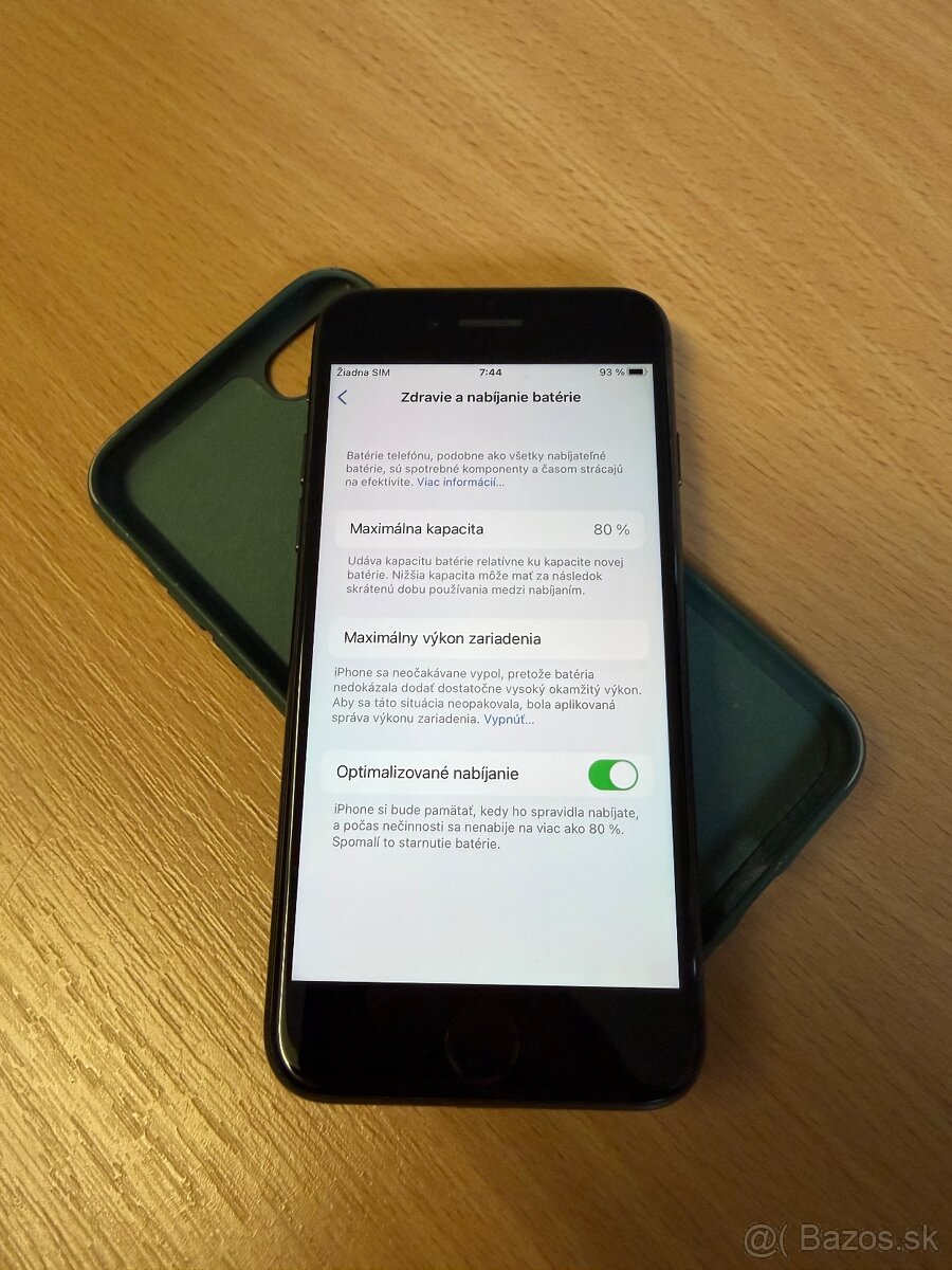 Apple iPhone 8 64GB - 4