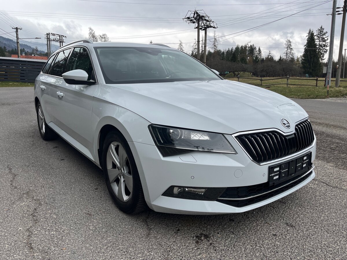 Skoda Superb Combi 2.0TDI DSG - 4