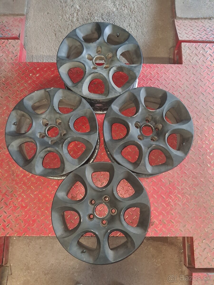 Elektrony Alfa Romeo R16 - 4