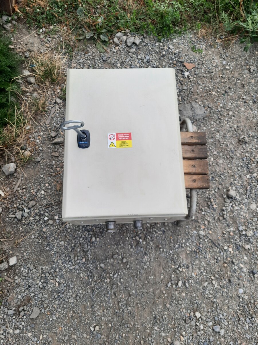 Skrinka na elektromer s kĺúčom - 4