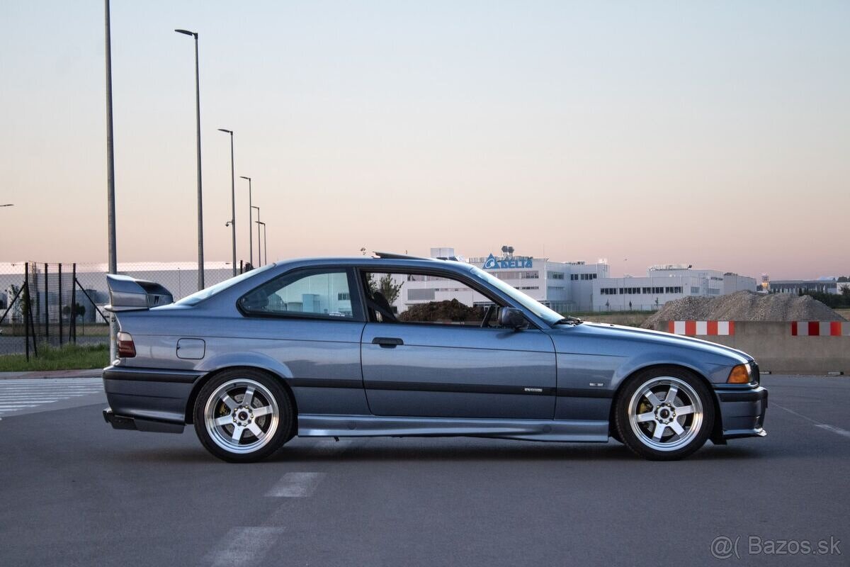 BMW E36 325i coupe - 4