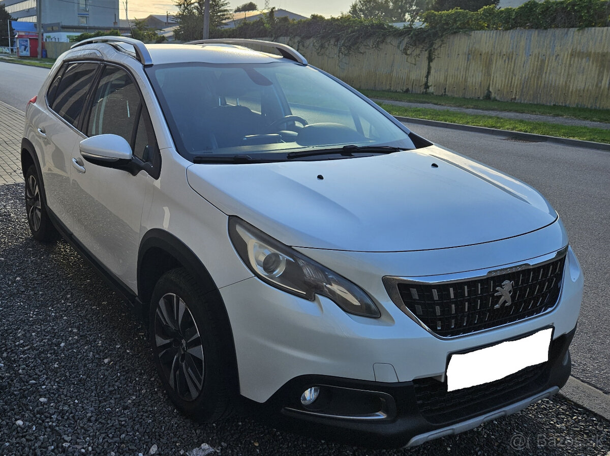 Peugeot 2008 1.2 PureTech 110k Allure - 4
