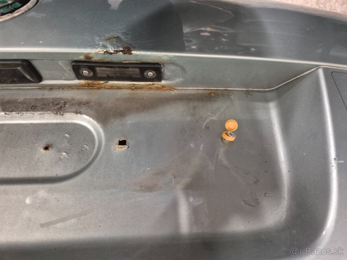 Predám zadný kufor pre Škoda Octavia II 2 combi - 4