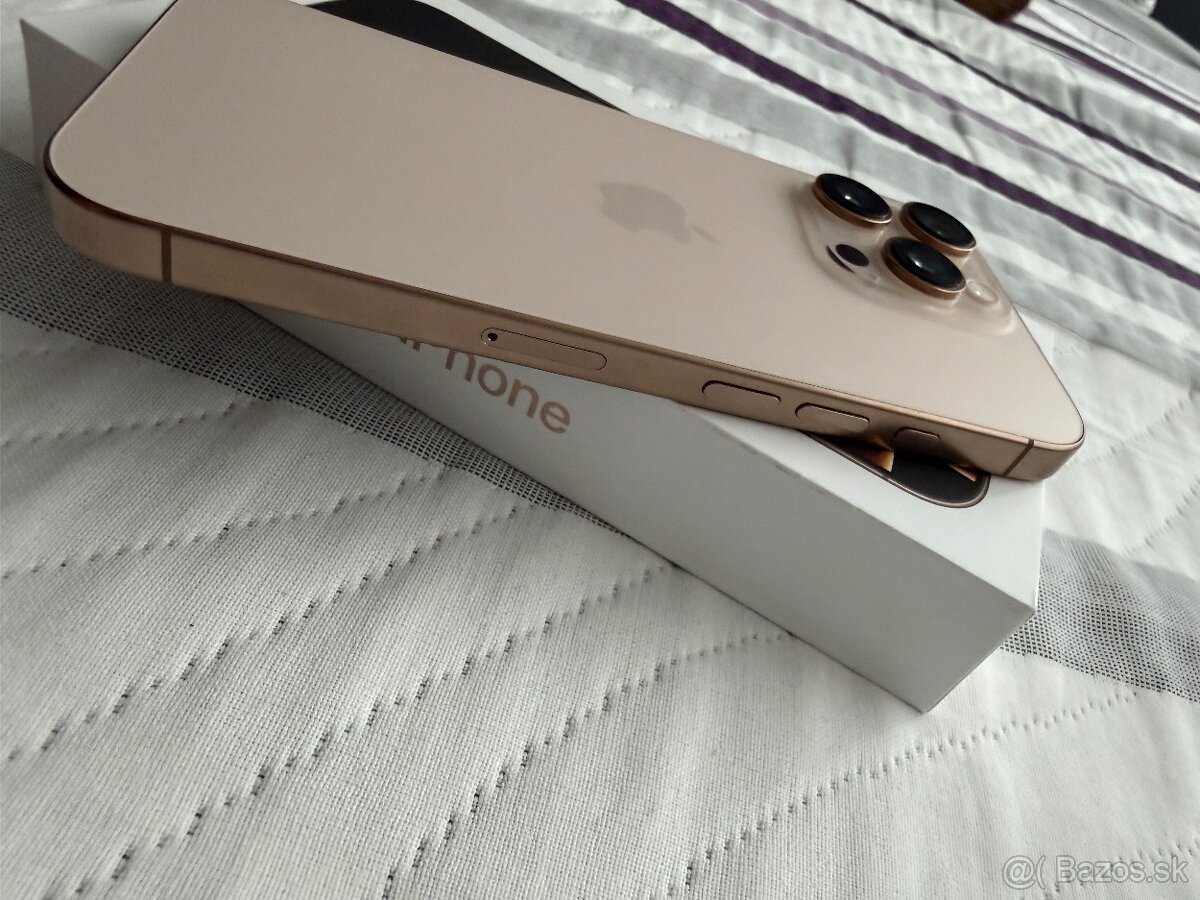 Apple iPhone 16 Pro - 4