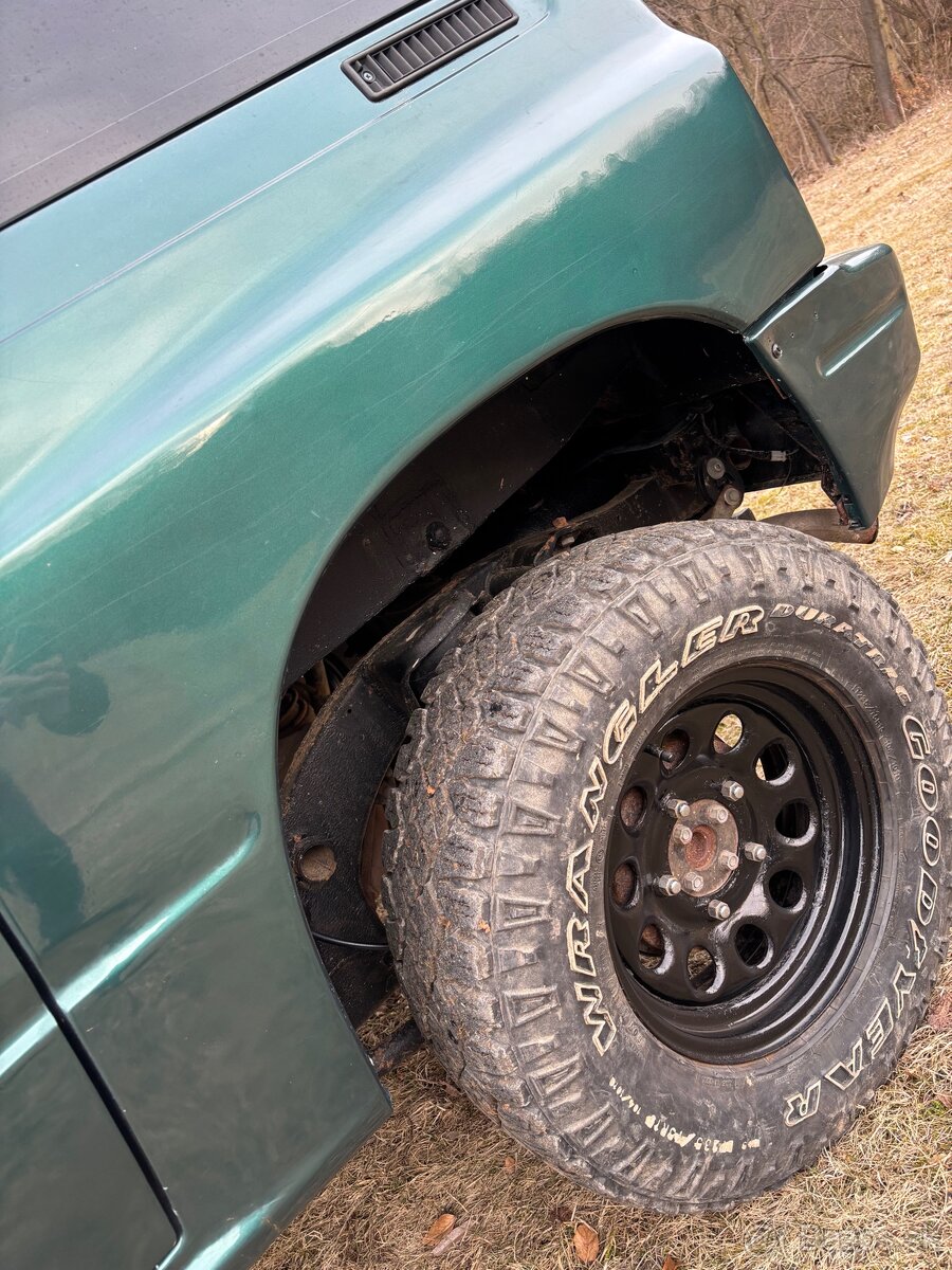 Suzuki Vitara 1.6 - 4