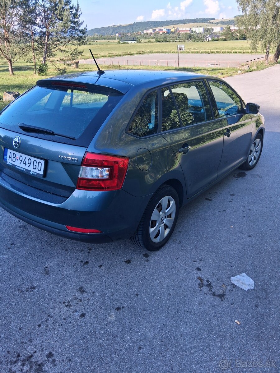 Predam škodu Rapid Spaceback 1.4 tdi r.v.2016 - 4