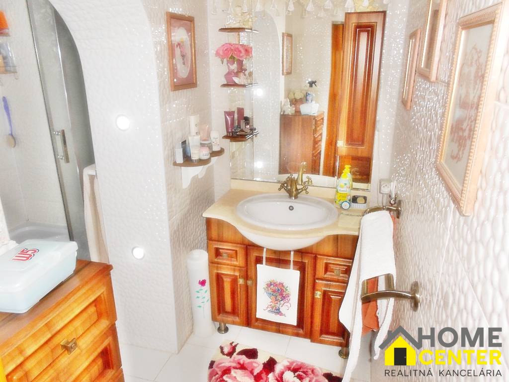 Na predaj: veľmi pekná , útulná chata , Podhájska - 4