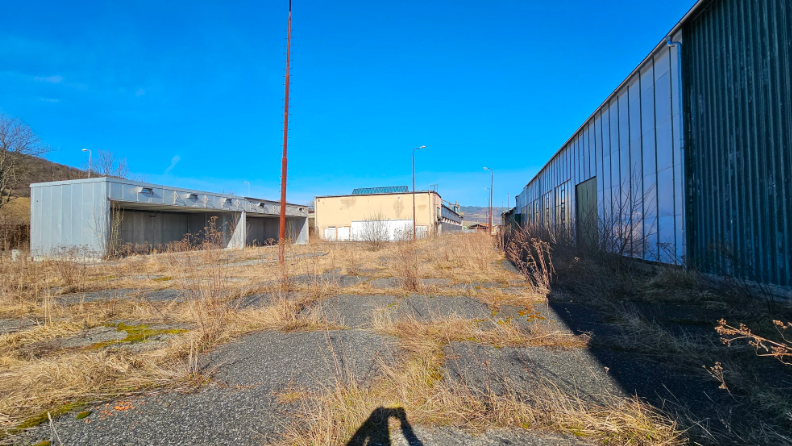 Priemyselný prevádzkový areál na predaj - 4
