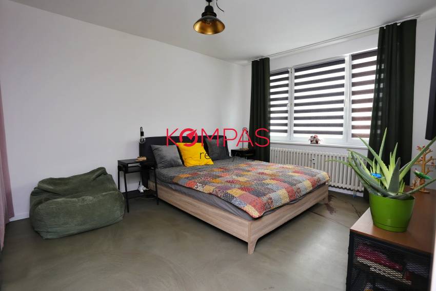 MODERNE ZREKONŠTRUOVANÝ A KOMPLETNE ZARIADENÝ 2-IZB. BYT S L - 4