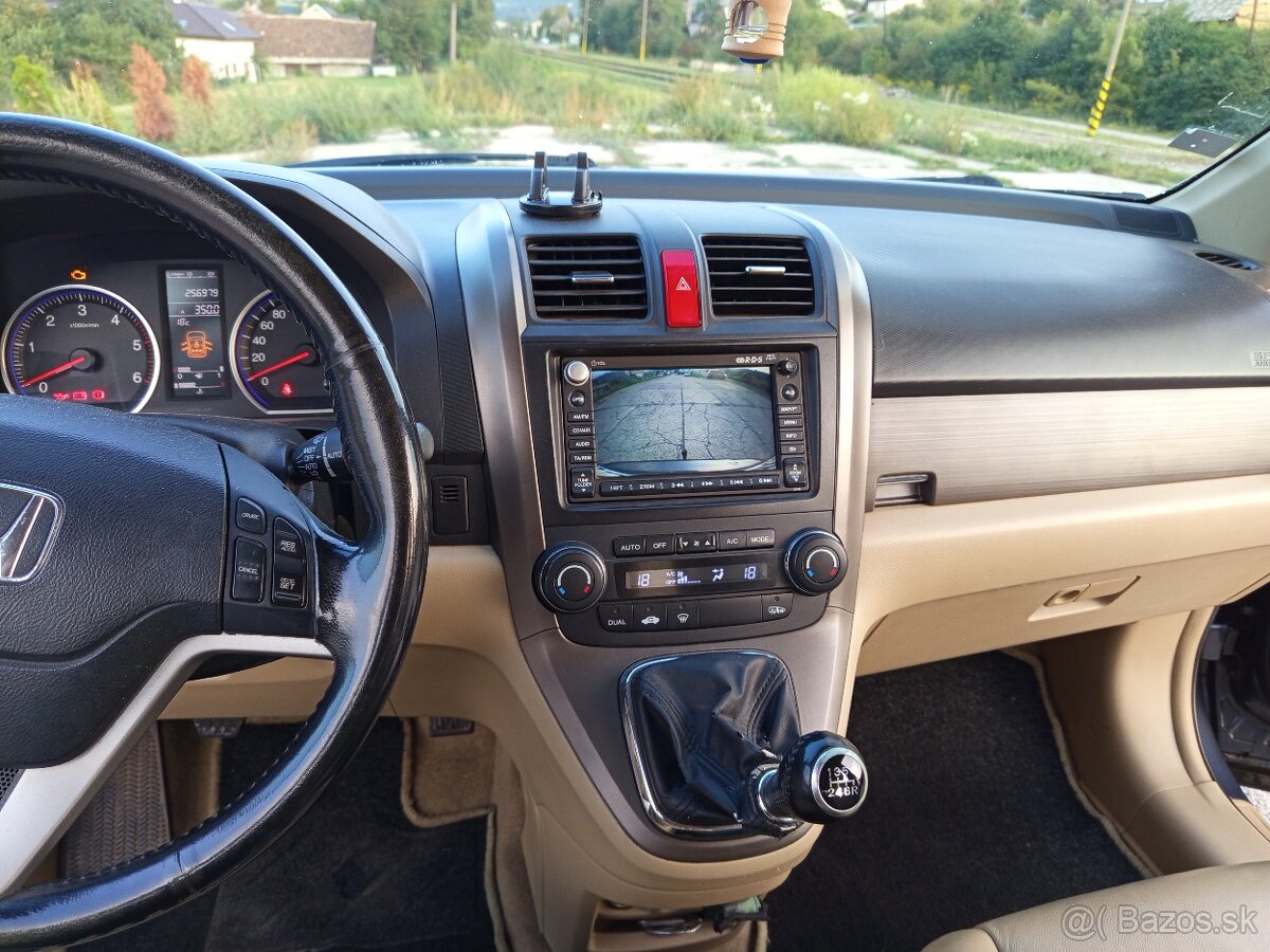 Predám Hondu CR-V diesel 2.2l ,103 kw, 4x4 - 4