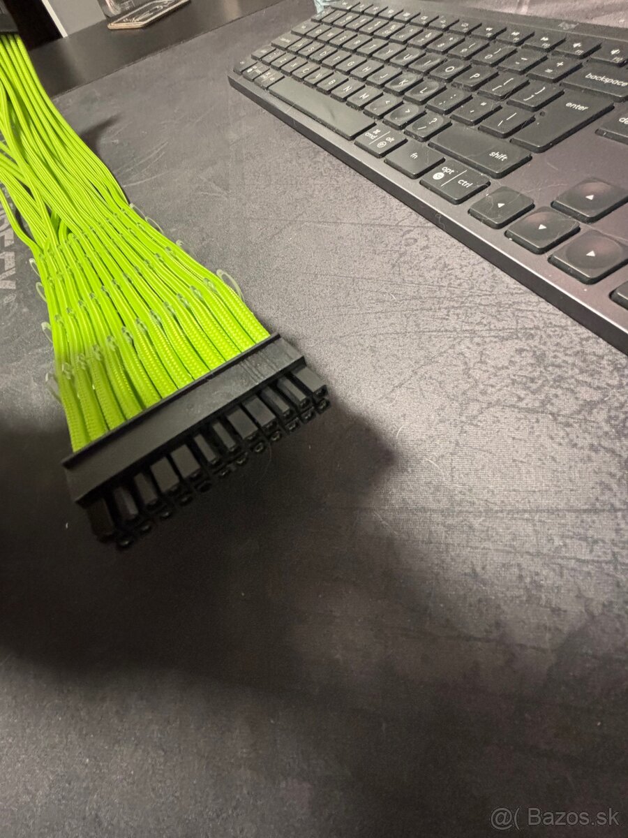 Predam zakazkovy 24pin PSU kabel - 4