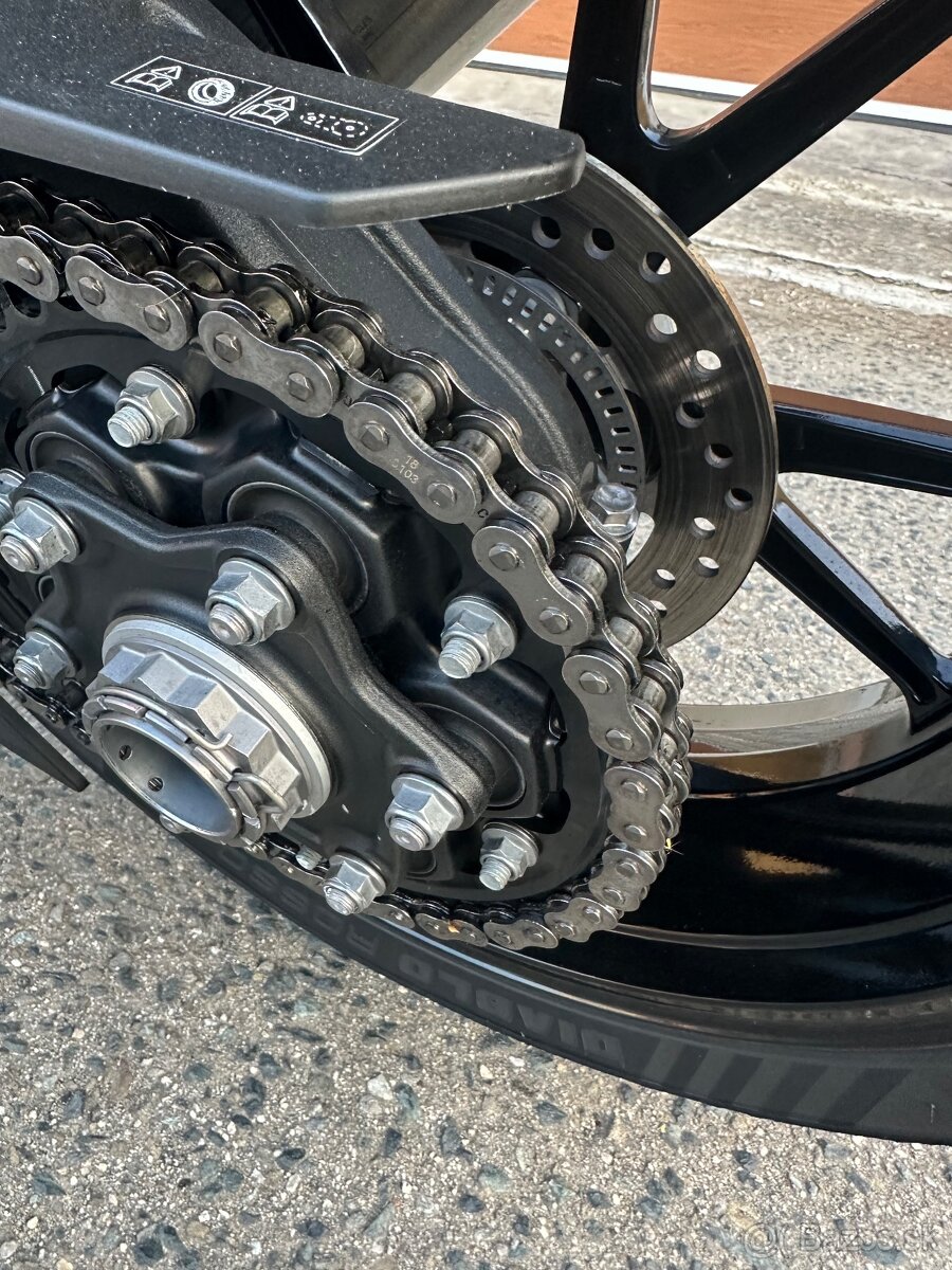 Triumph Speed Triple 1200RS - 4