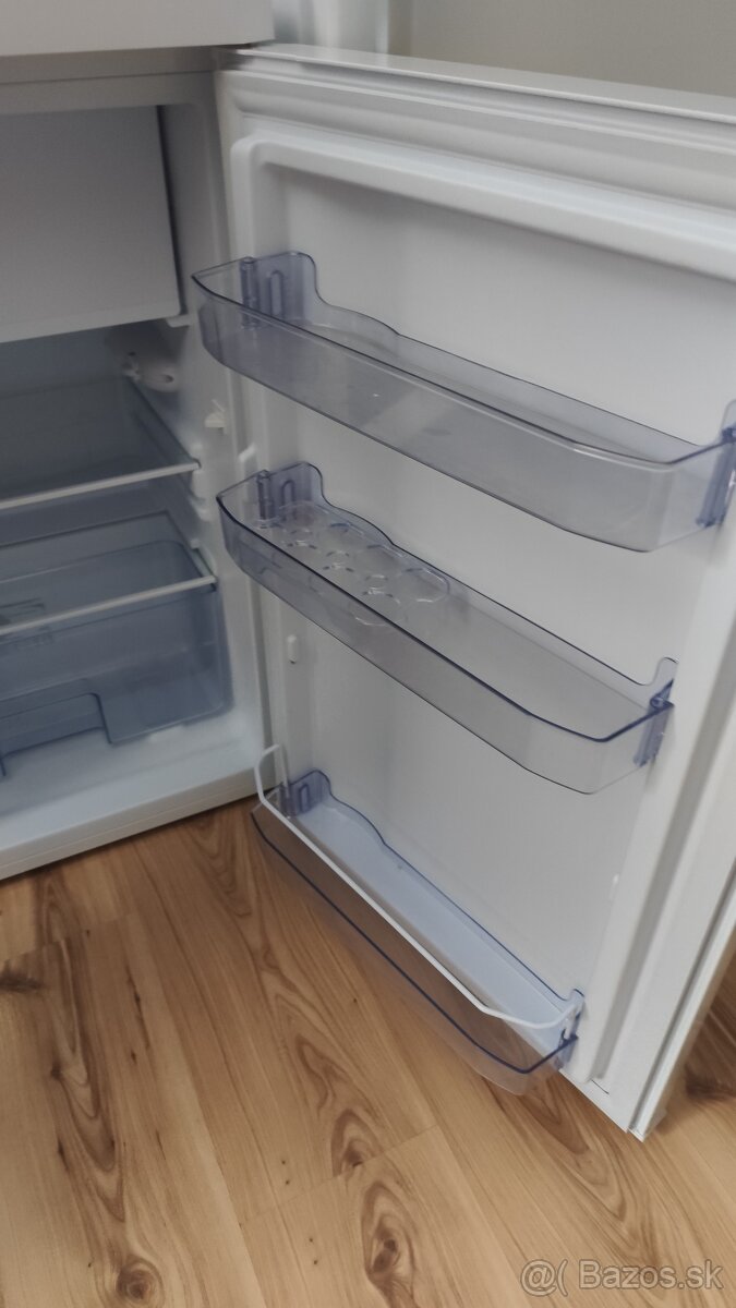 Chladnička s mrazničkou Amica - 4