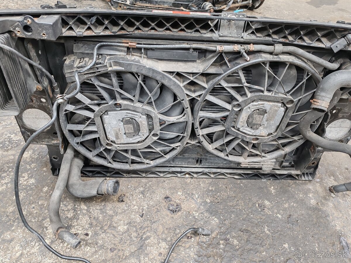 Audi A8 D3 4E 4.2 TDI chladičova stena - 4