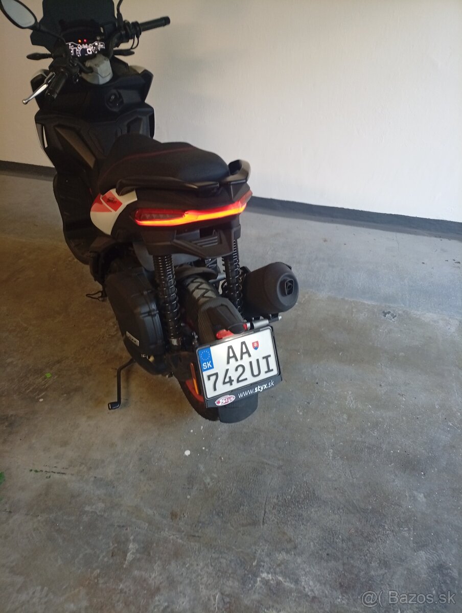 Aprilia SR gt 125 - 4