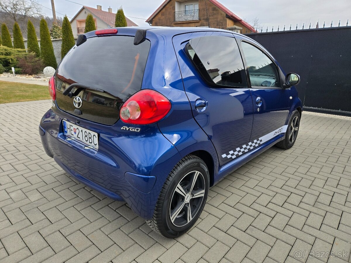 Toyota Aygo 1.0i - 4