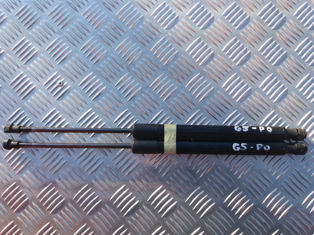 PÁNTY DVERÍ - VW GOLF 5, PASSAT B6 - 4