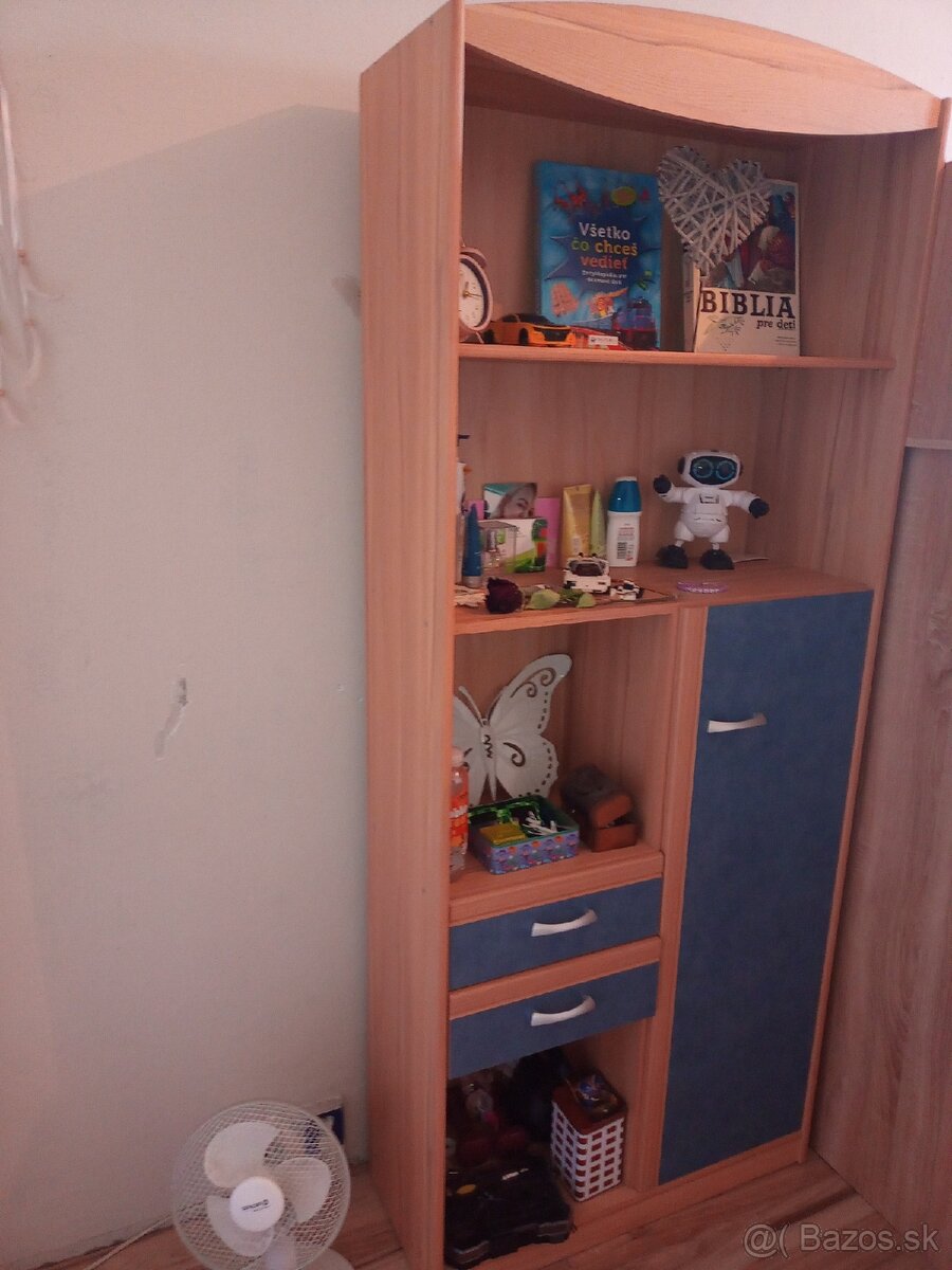 Predám 2 ks kvalitné skriňe farba modra-jelša - 4