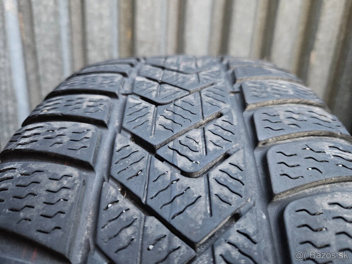 Zimná sada originál VW - 5x112 r17 + Pirelli 205/50 r17 93H - 4