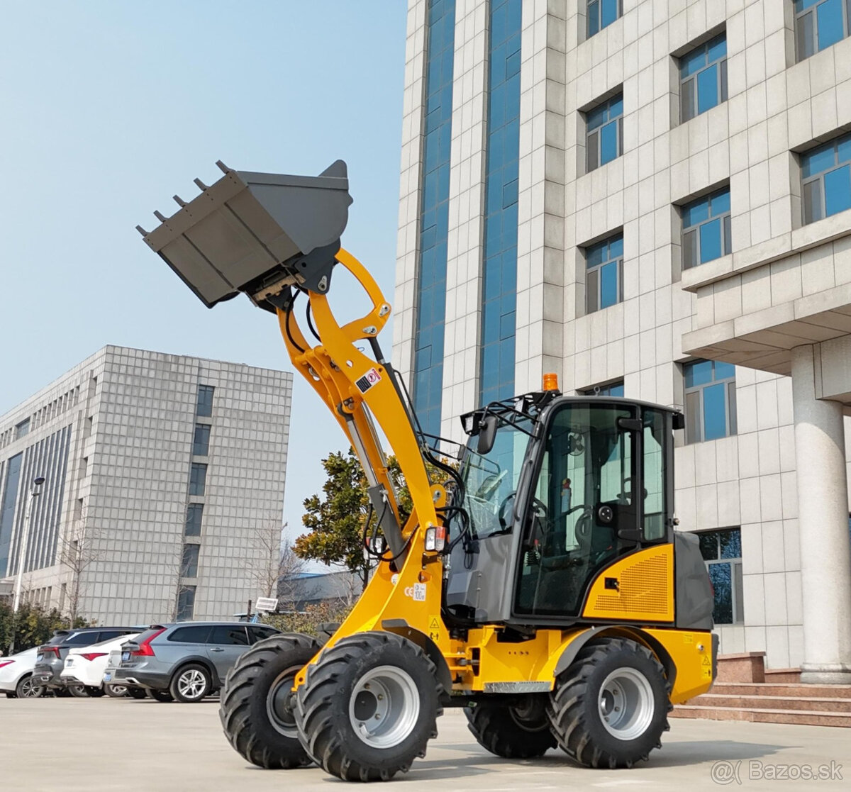 Predám Kolesový mini- nakladač 4x4 Tal. hydraulika - 4