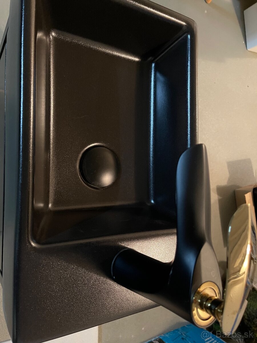 Skrinka s umývadlom - 4