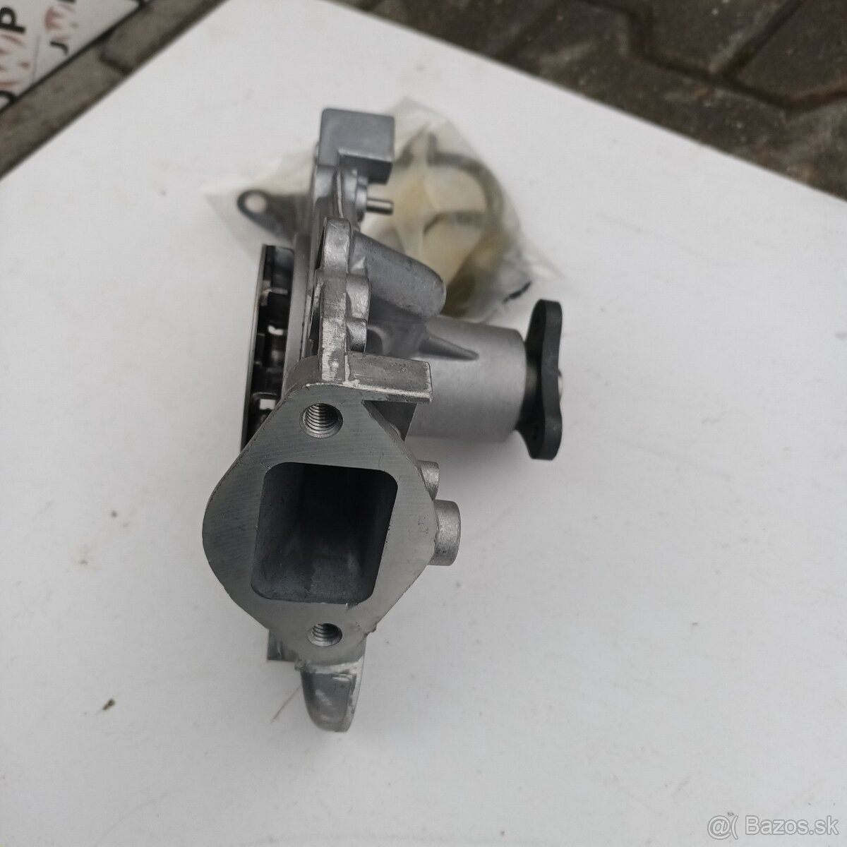 Predám vodnú pumpu Mazda 323 IV 1,8 16v+Turbo - 4