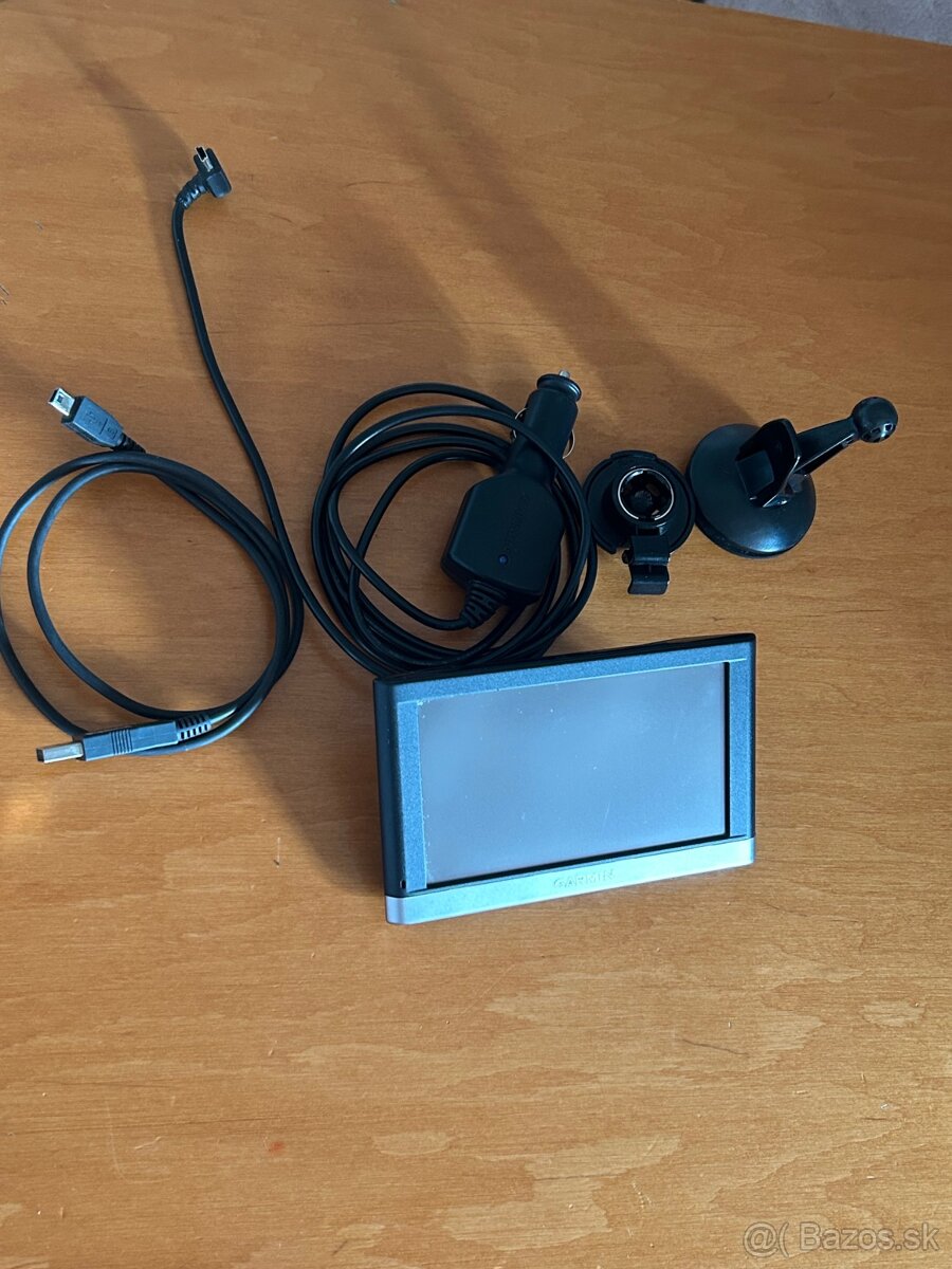 predam navigaciu garmin nuvi 2557, malo pouzivanu - 4