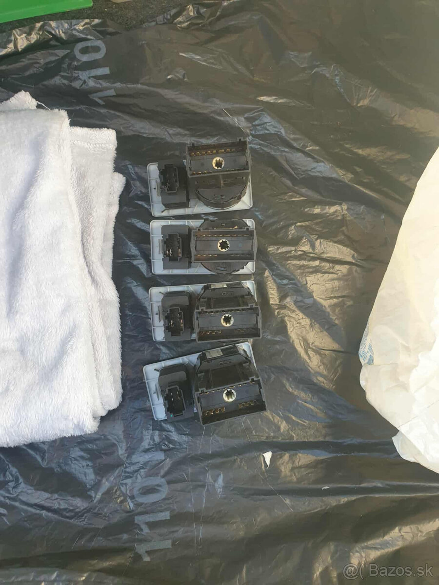 predam Spínač hlavného osvetlenia pre SKODA FABIA l - 4