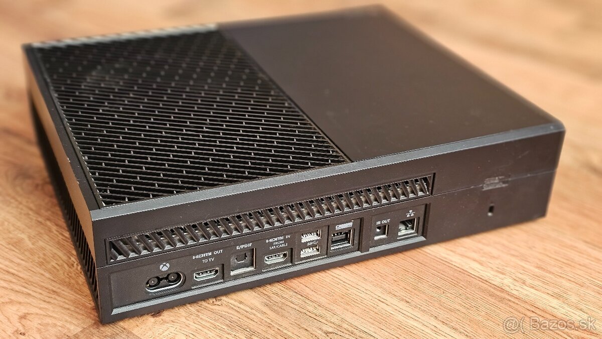 Xbox One, 2 x ovládač, Kinect - 4