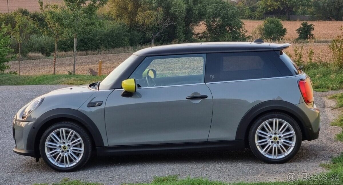 MINI Cooper SE 135kW 2022| Záruka 3/2027 | 22tkm |MAX výbava - 4
