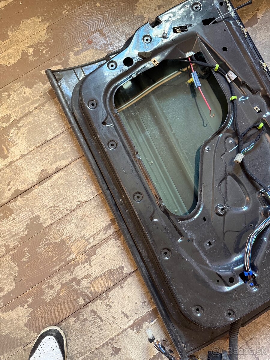 Bmw e34 sedan/touring predné dvere - 4