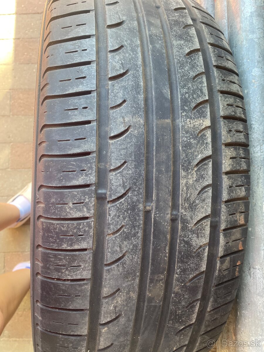 Predám pneumatiku255/60R18 - 4