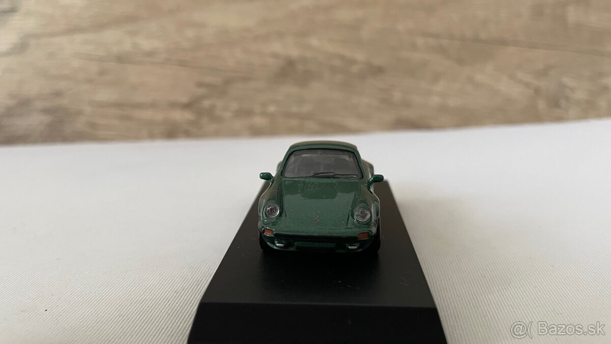 Porsche 911 Turbo 1:64 - 4
