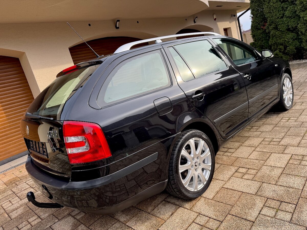 Skoda Octavia COMBI 2.0Tdi 103kw L&K DSG+Xenon+Navi+Tažne - 4