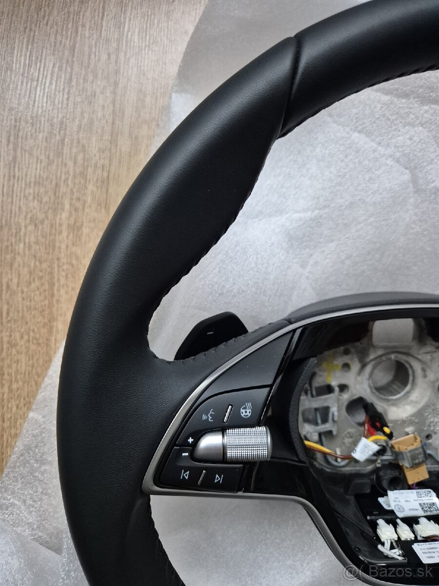 SKODA VYHRIEVANY MULTIFUNKČNÝ VOLANT S PADLAMI DSG - 4