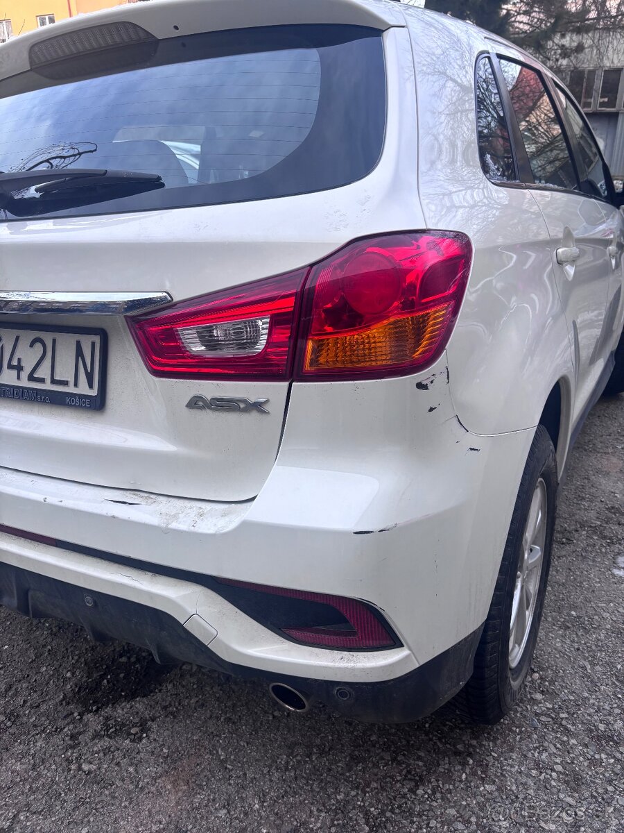Mitsubishi ASX - 4