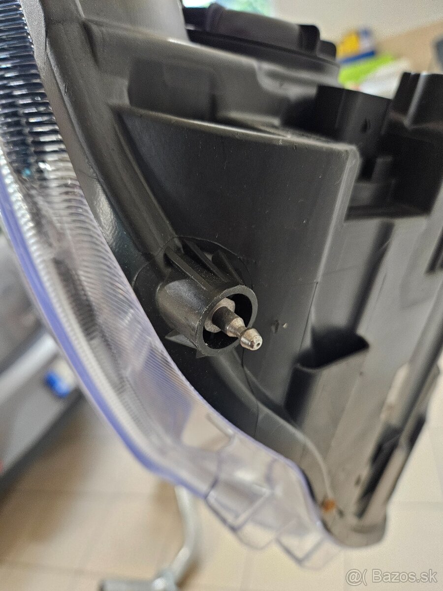 Svetlo Ford Focus MK4 - 4