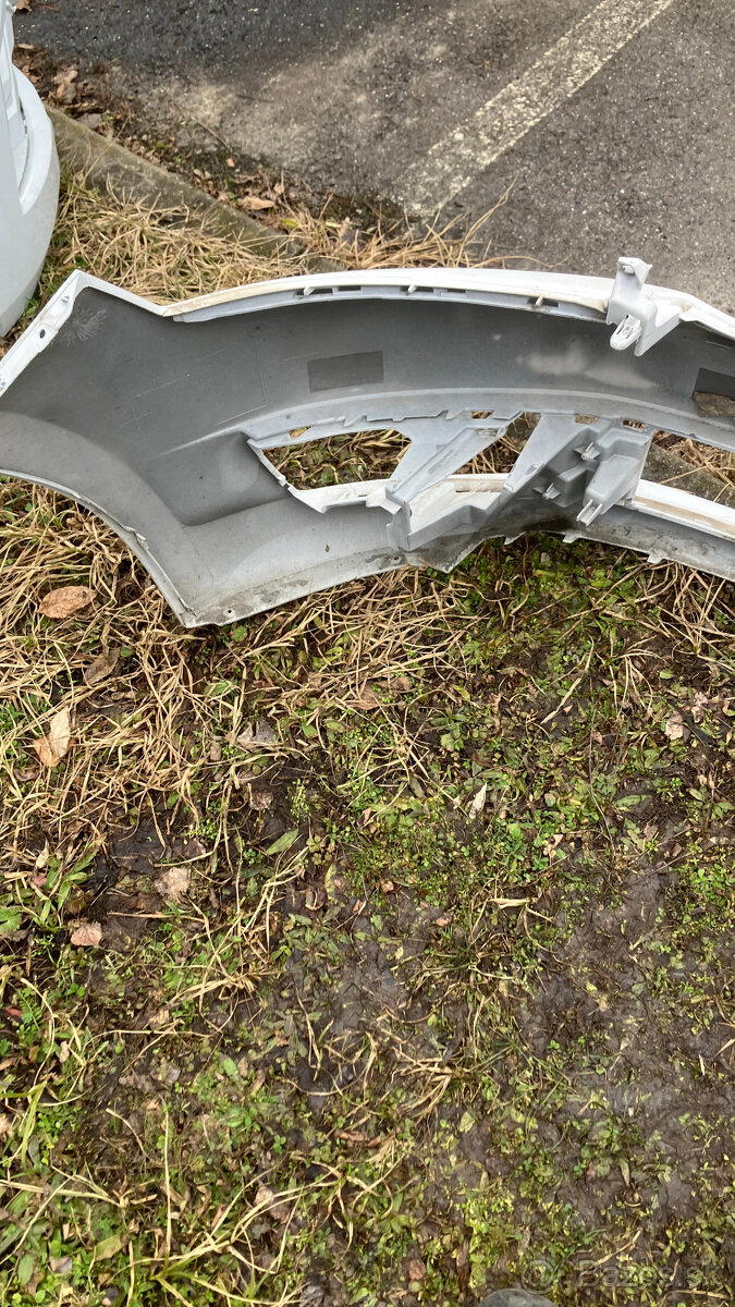 Predni naraznik skoda rapid bily - 4