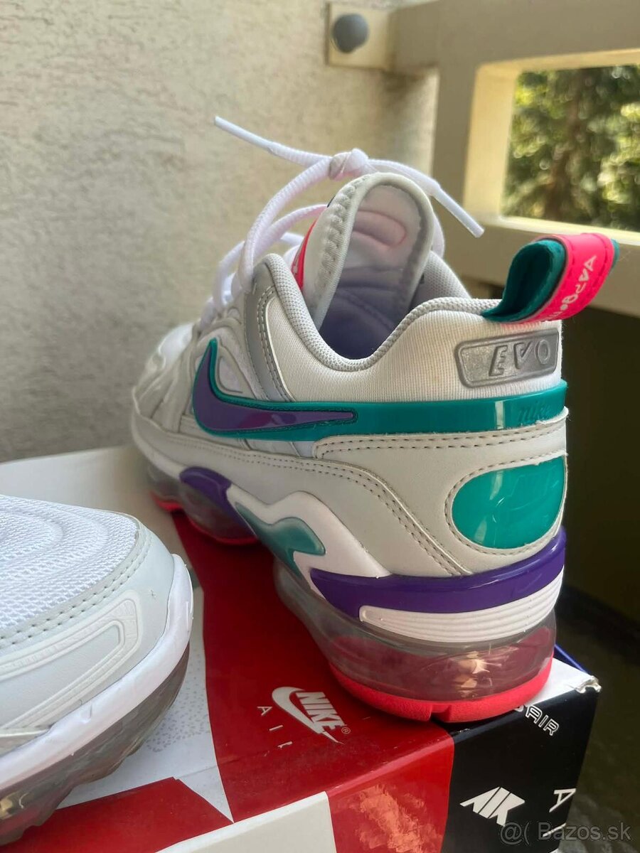 Nike Air Vapormax Evo - 4