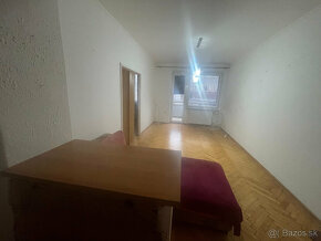MH201-Na predaj 3 izbový byt francúzskym balkónom v Komárne - 4