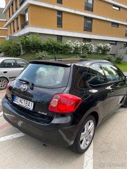 Toyota Auris 2010 2.2d - 4