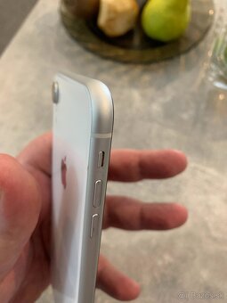 iPhone Xr 64GB, white - 4